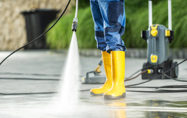 Pressure Washing Contractors in Feather Sound, FL