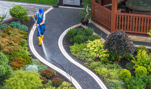 Best Garage Pressure Washing  in Feather Sound, FL